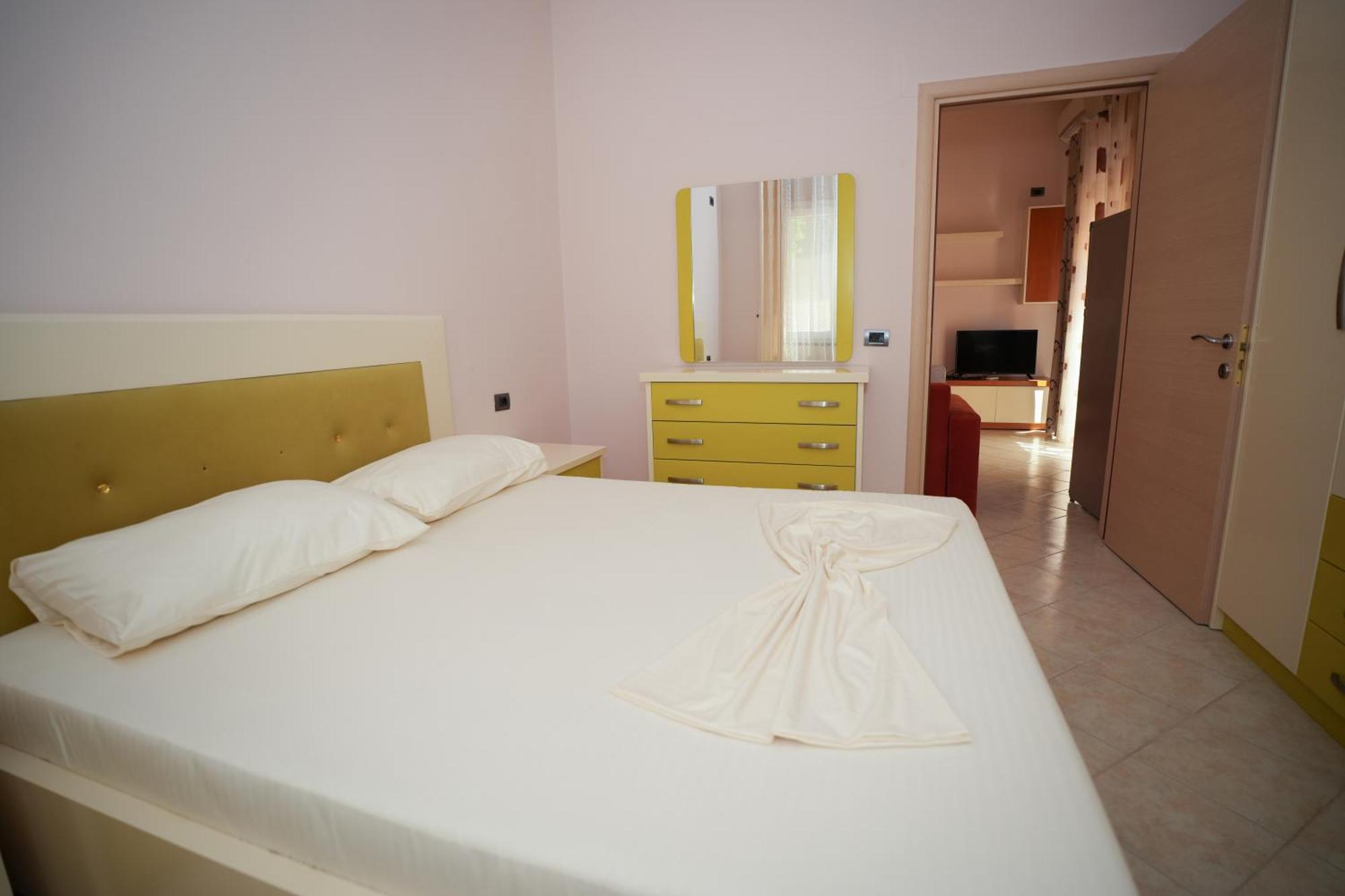 Marika Apart Hotel Golem  Bagian luar foto